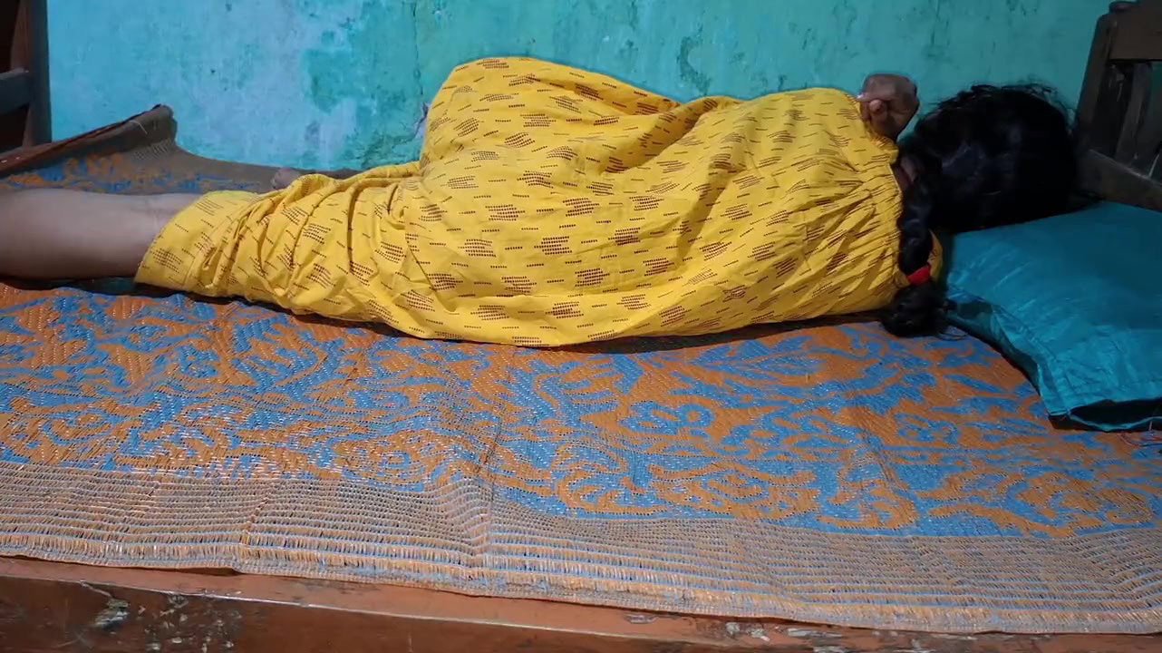 Indian Desi Bhabhi fucking boys