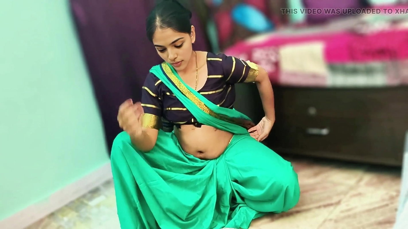 The Indian maid Fucked in Saree,Full Hindi Sex Video