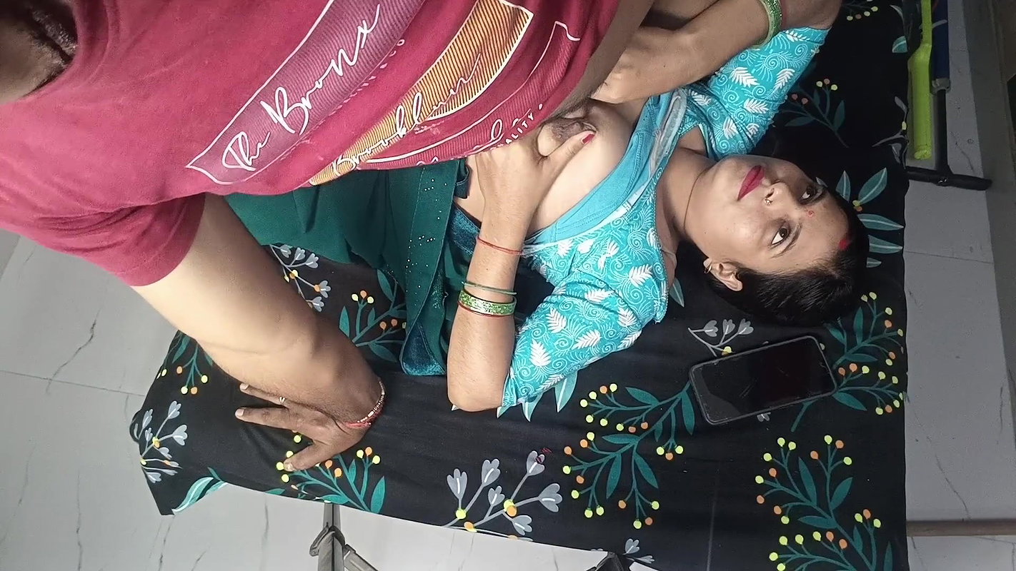 Desi Bhabhi is calling the boy from the neighbourhood to her room and cooling her pussy and having sex