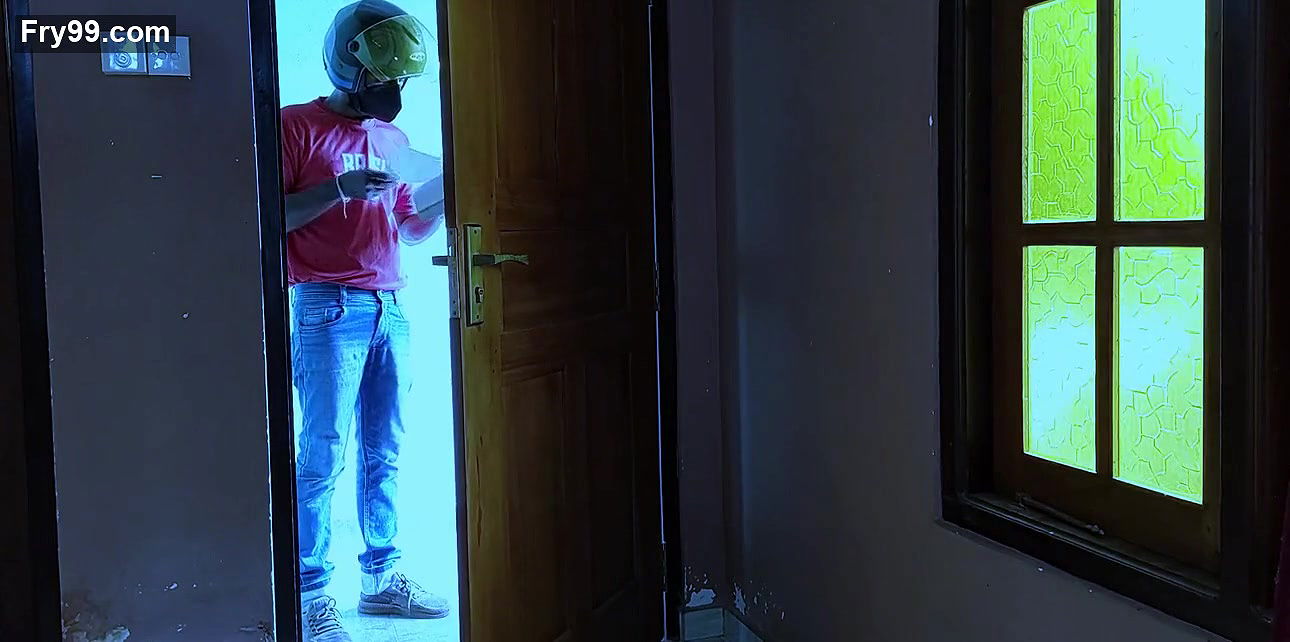 18 week pregnant milf Prank without bra with a delivery guy