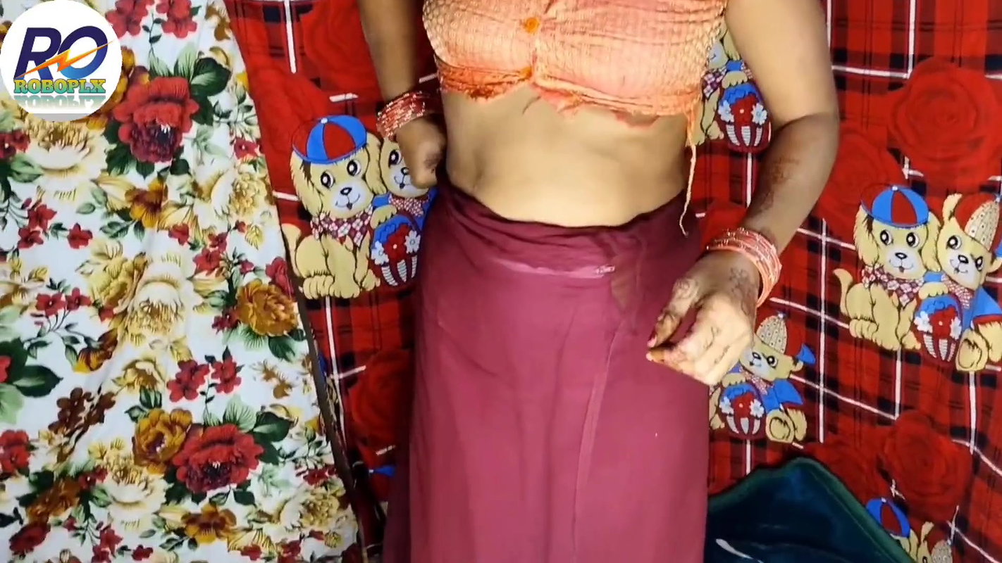 Desi Indian Bhabhi fully naked, got her pussy fucked and got her ass masturbated from behind, Hindi hot saree removed and naked