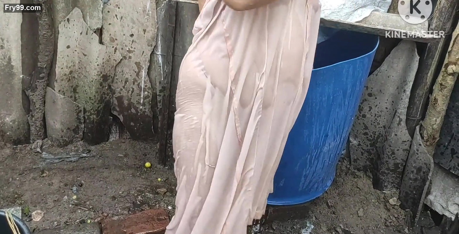 Anita yadav bathing outside with hot boobs