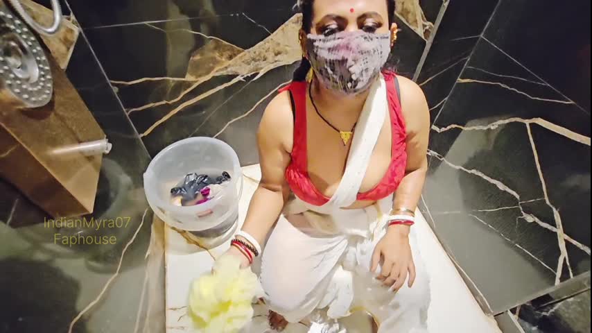 Stepmom couldn’t control herself after seeing her stepson’s penis