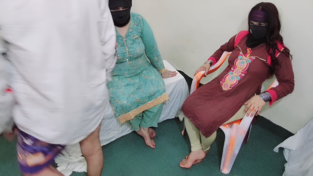 Awesome 3some Anal Fucking of 2 Indian Muslim Hot Bhabhi’s with Dever